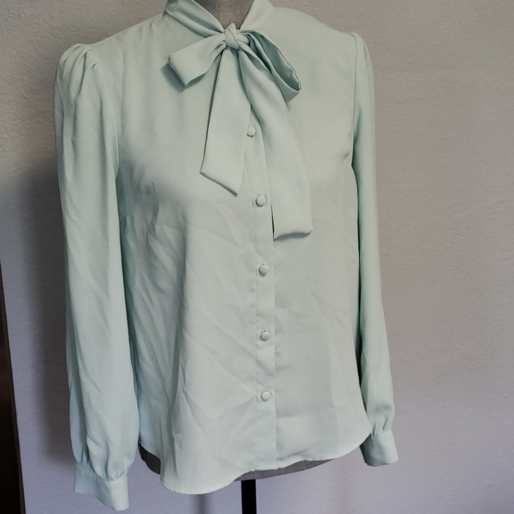 Forever 21 light blue blouse sz s